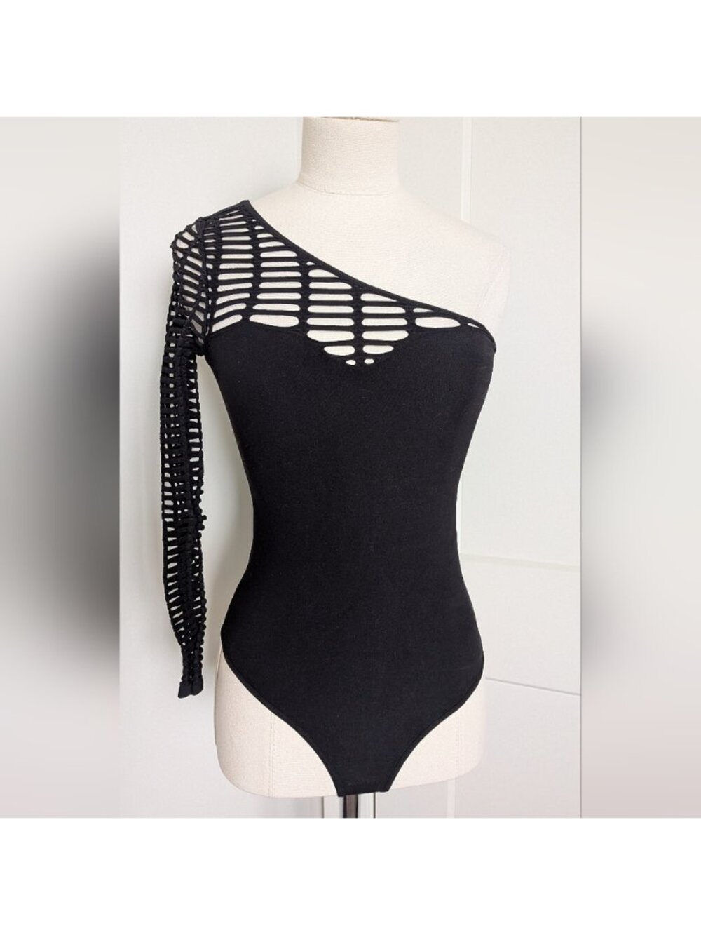 NWOT Bebe One-Shoulder Cutout Lattice Thong Black Bodysuit Small